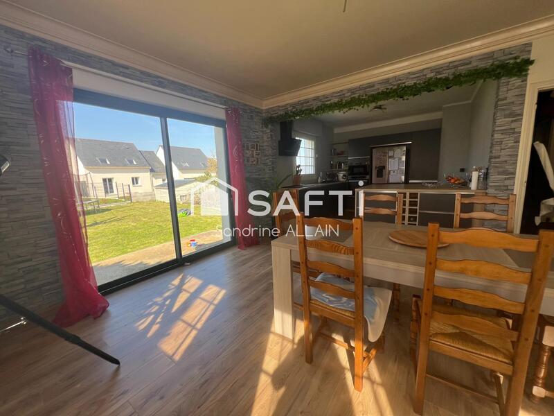 Maison - 165 m² - 8 pièces