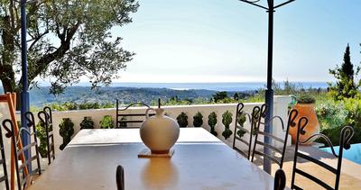 Villa - 250 m² - 6 pièces