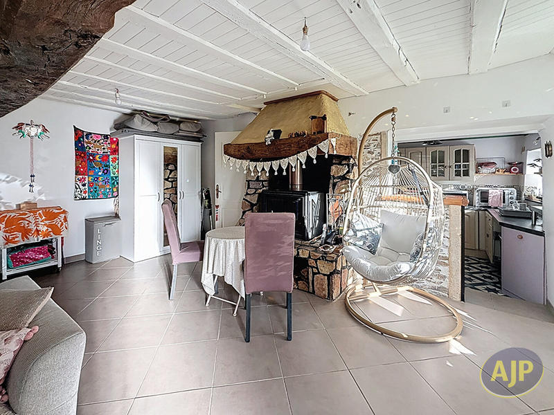 Maison - 92 m² - 4 pièces