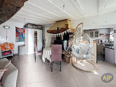 Maison - 92 m² - 4 pièces