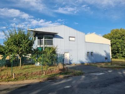 Local artisanal - 179 m² - 5 pièces