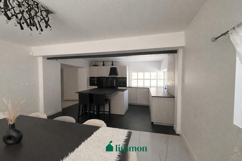 Maison - 180 m² - 5 pièces