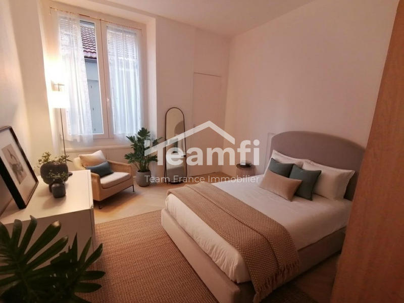 Appartement - 96 m² - 4 pièces