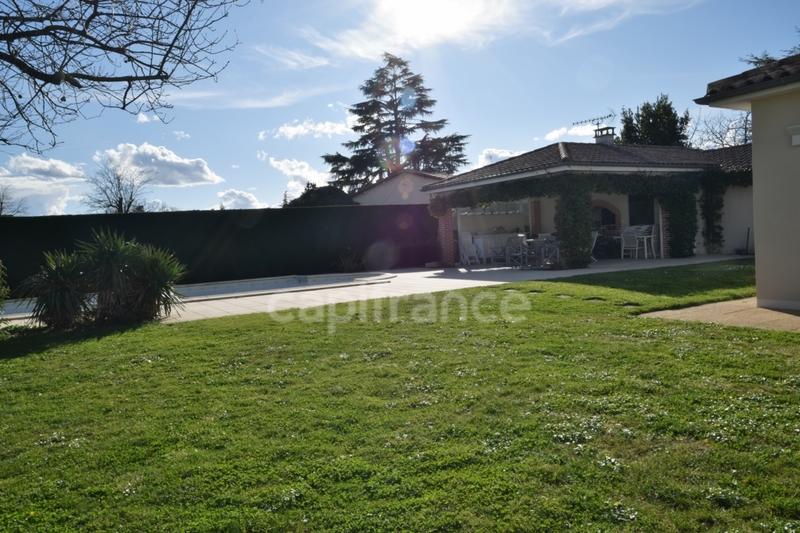 Villa - 220 m² - 7 pièces