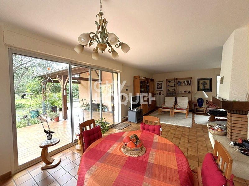 Maison - 190 m² - 6 pièces