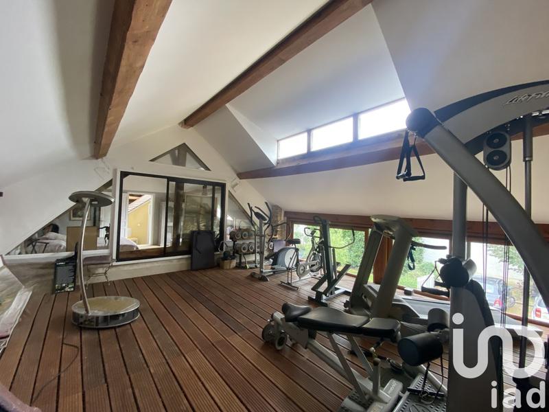 Maison - 241 m² - 6 pièces