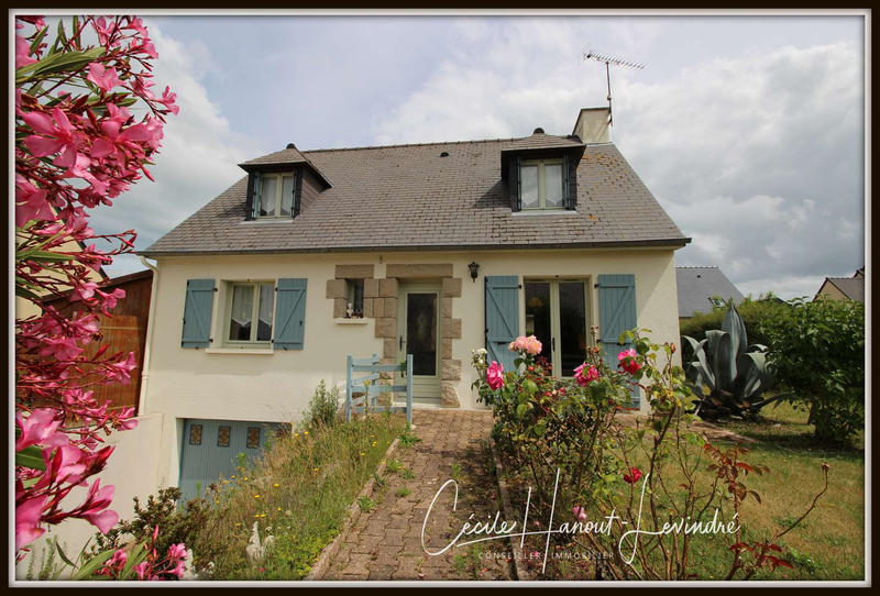 Maison - 98 m² - 6 pièces