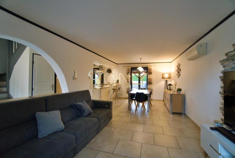 Maison - 100 m² - 5 pièces