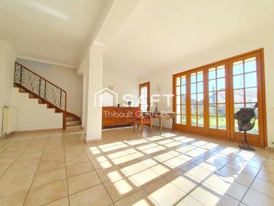 Maison - 170 m² - 7 pièces