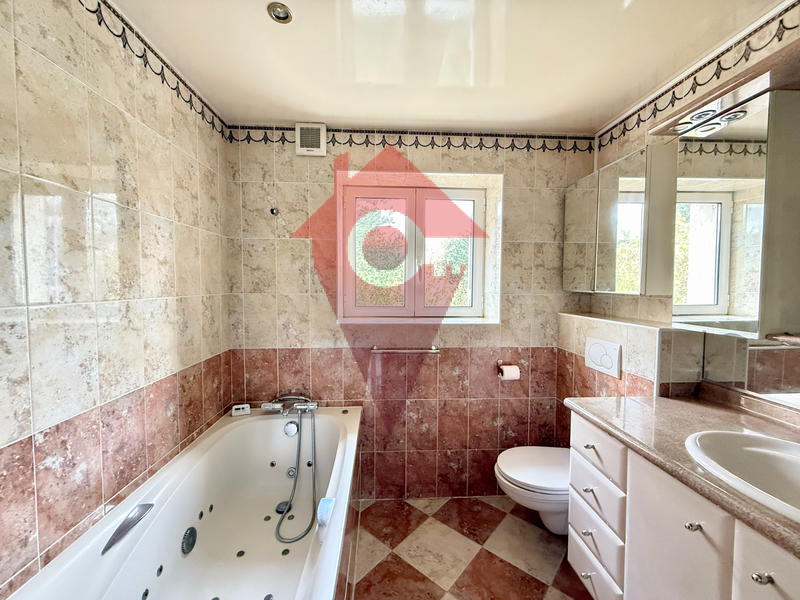 Maison - 184 m² - 6 pièces