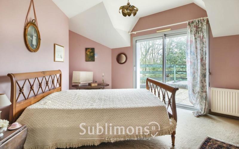 Maison traditionnelle - 205 m² - 6 pièces