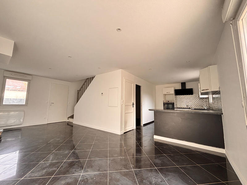 Maison - 95 m² - 5 pièces