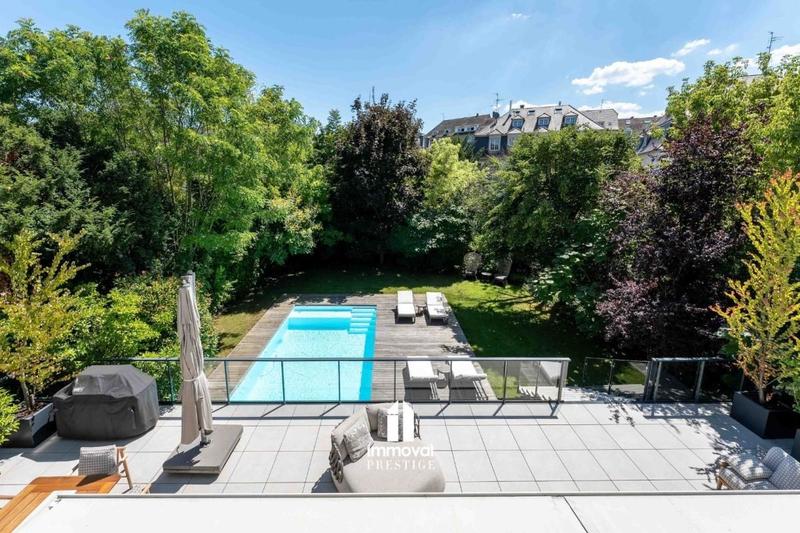 Villa - 360 m² - 10 pièces