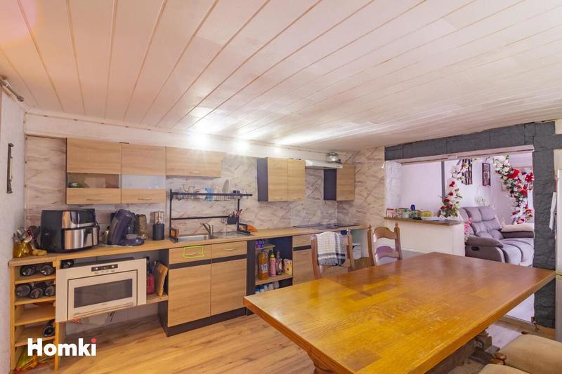 Maison - 140 m² - 9 pièces