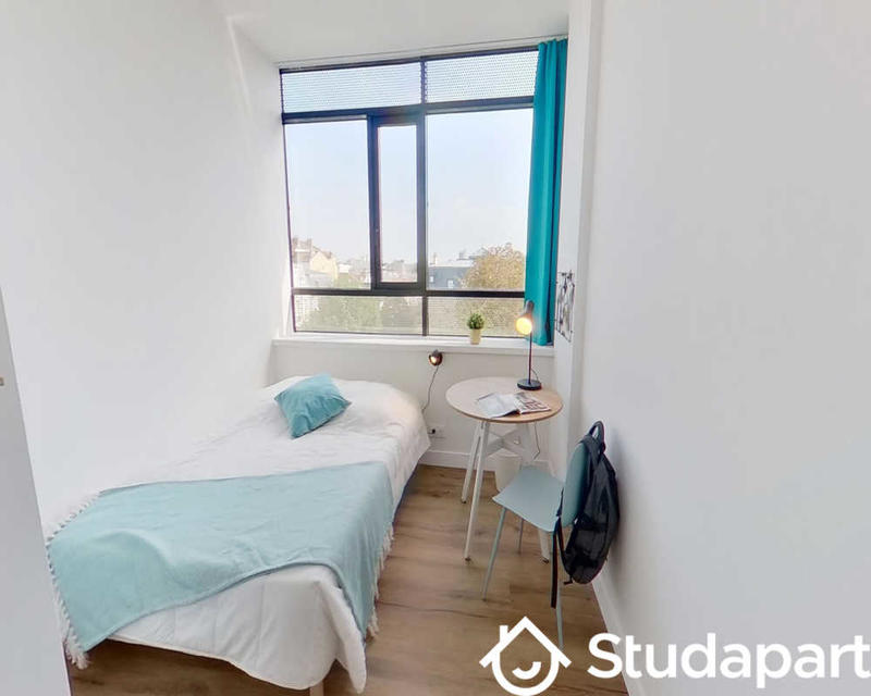 Chambre - 170 m² - 1 pièce