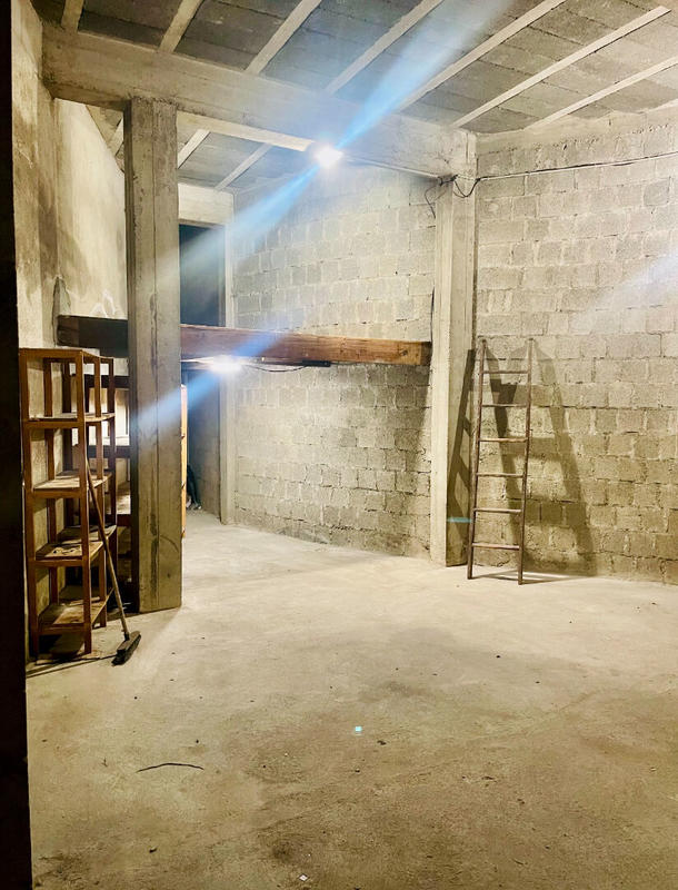 Parking / Garage - 50 m²