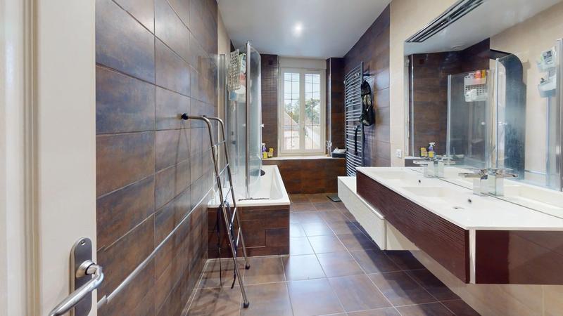 Maison - 172 m² - 5 pièces