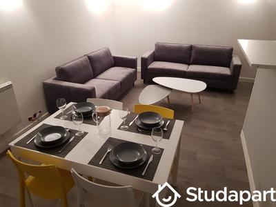 Chambre - 55 m² - 1 pièce