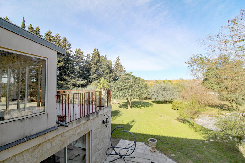 Maison - 325 m² - 9 pièces