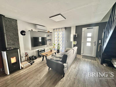 Maison - 97 m² - 6 pièces