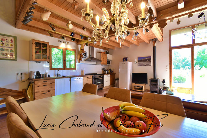 Maison - 187 m² - 10 pièces