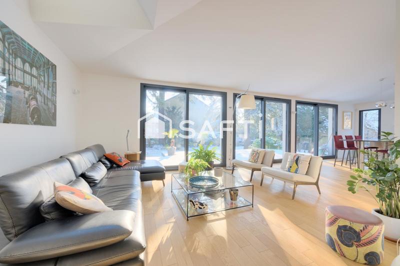 Maison - 200 m² - 8 pièces