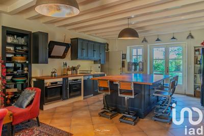 Maison - 375 m² - 11 pièces