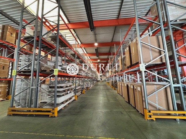 Local d'activités - 1 097 m²