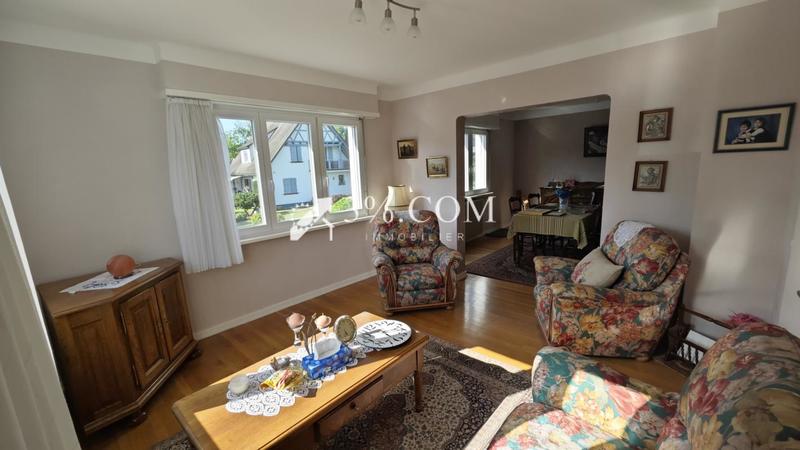 Propriété - 202 m² - 8 pièces