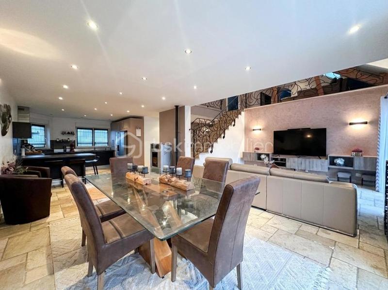 Maison - 150 m² - 6 pièces