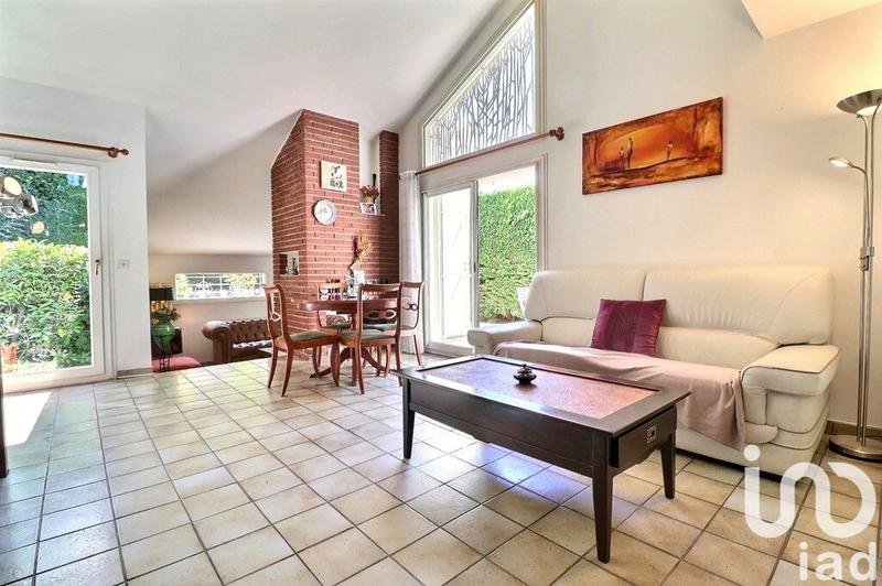 Maison - 121 m² - 6 pièces