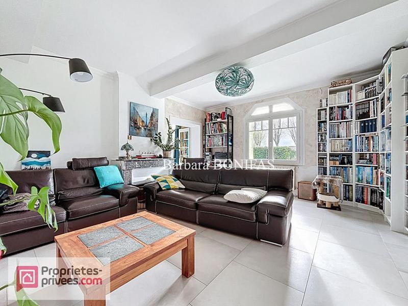 Maison - 200 m² - 8 pièces