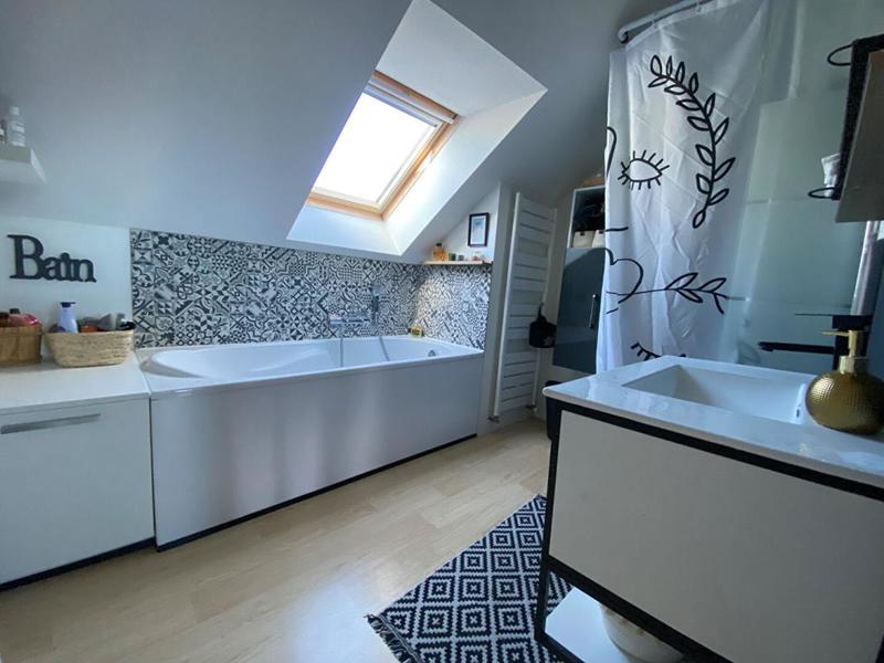 Maison - 110 m² - 6 pièces