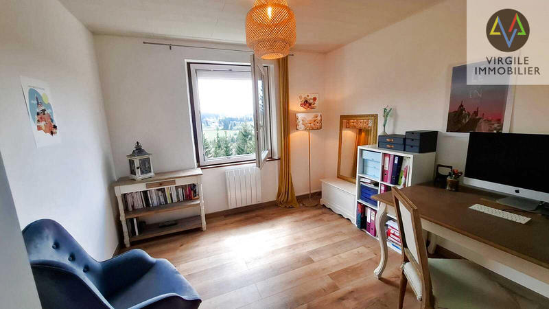 Maison - 242 m² - 10 pièces