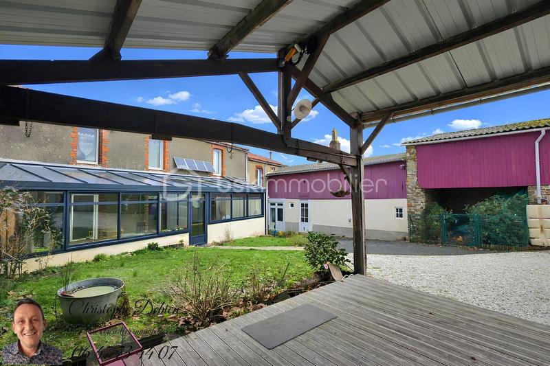 Maison de ville - 221 m² - 10 pièces