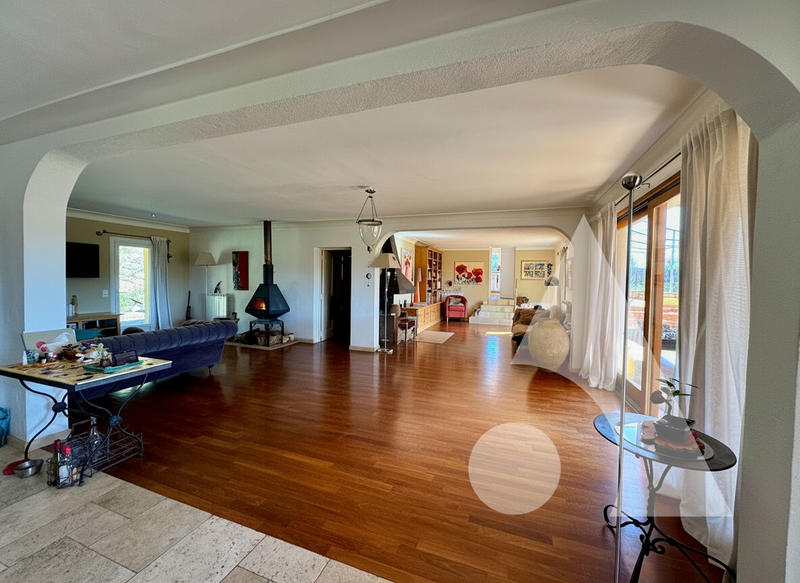 Maison - 180 m² - 5 pièces