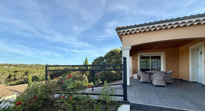 Maison - 225 m² - 9 pièces