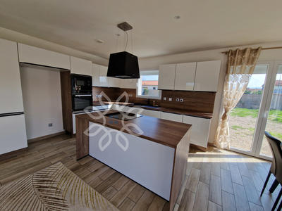 Maison - 100 m² - 5 pièces