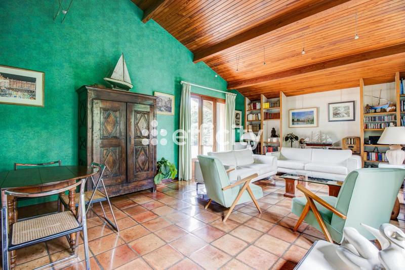 Maison - 141 m² - 7 pièces