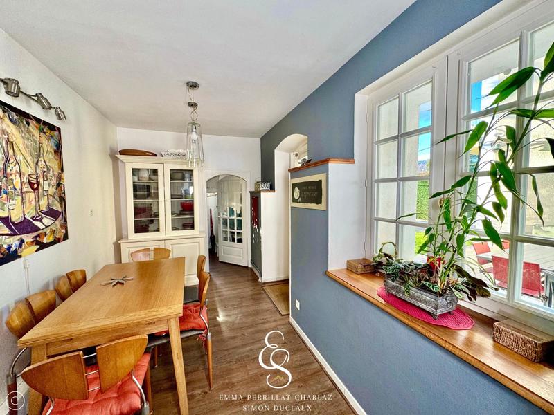 Villa - 230 m² - 11 pièces