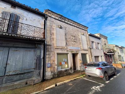 Maison ancienne - 248 m² - 6 pièces