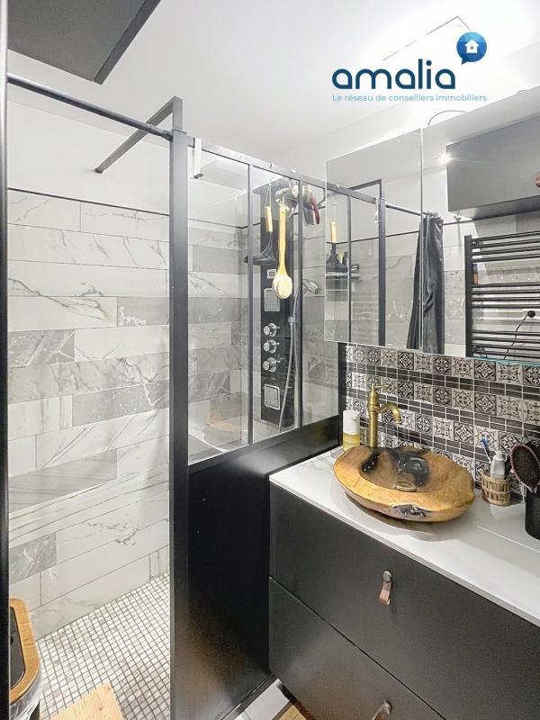 Maison - 204 m² - 7 pièces