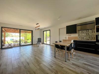 Maison - 123 m² - 5 pièces