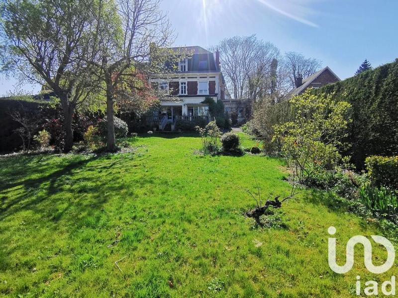 Maison - 320 m² - 12 pièces