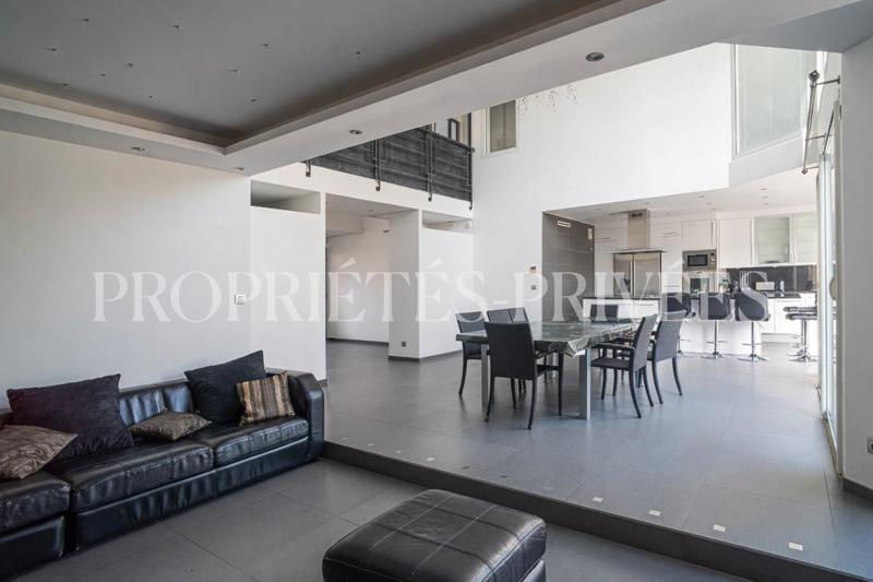 Maison - 309 m² - 6 pièces