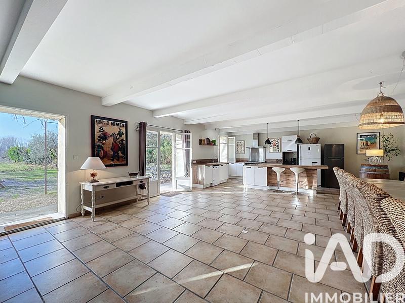 Maison - 460 m² - 13 pièces