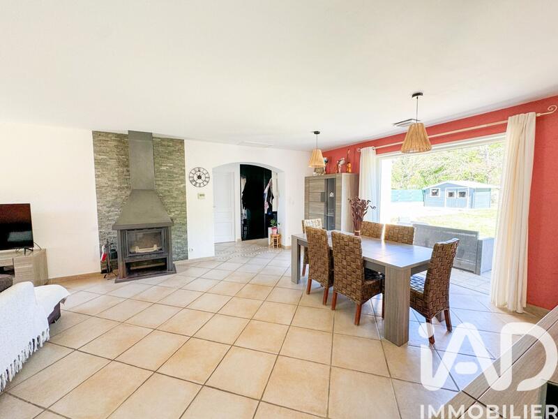 Maison - 120 m² - 5 pièces