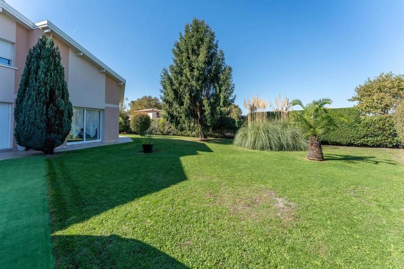 Maison - 196 m² - 6 pièces