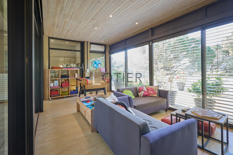 Villa - 320 m² - 8 pièces