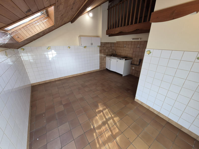 Immeuble - 85 m² - 3 pièces